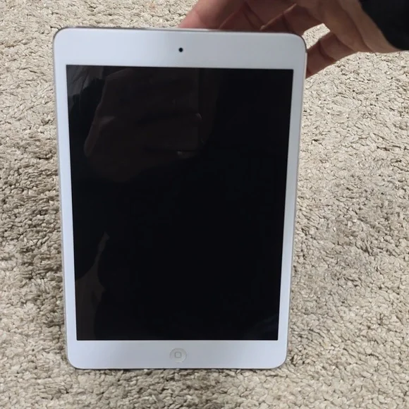 IPAD GIVEAWAY FOR LIVE SHOW